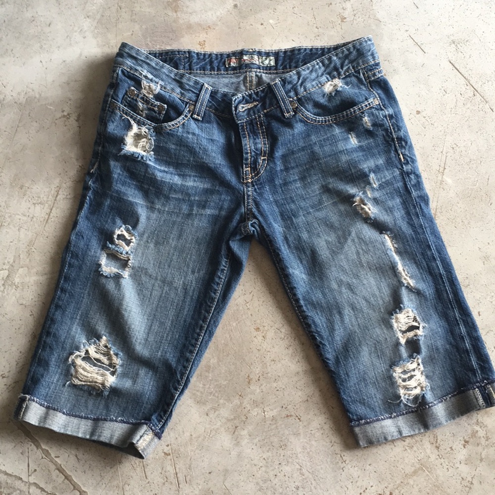 BKE size 28 capris